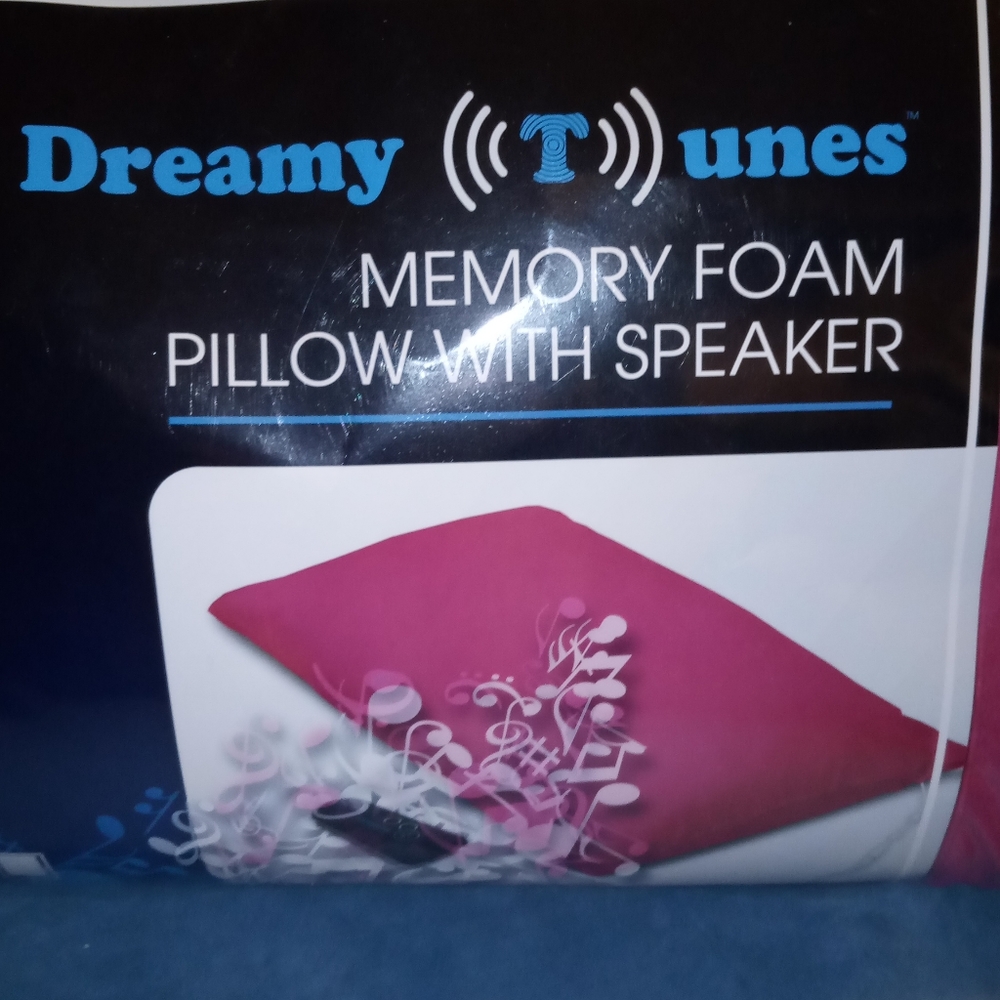 SALE 🎄 NWT Dreamy Tunes Memory Foam Pillow With  Speaker  Gift